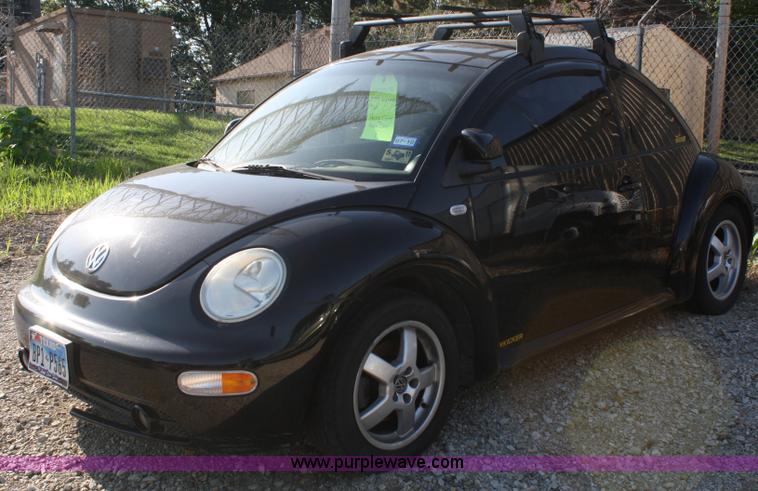image for item A2071 1999 Volkswagen New Beetle GLS