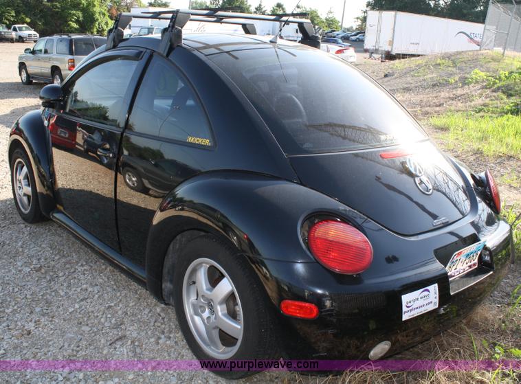 image for item A2071 1999 Volkswagen New Beetle GLS