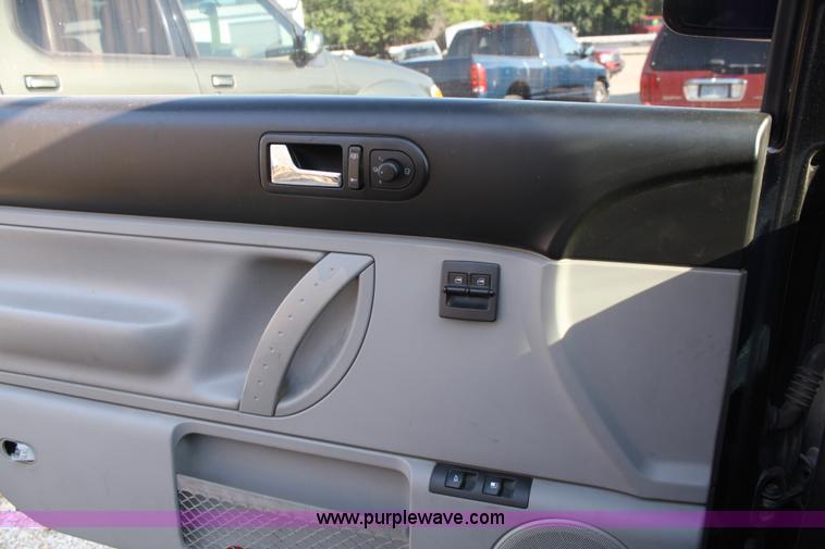 image for item A2071 1999 Volkswagen New Beetle GLS