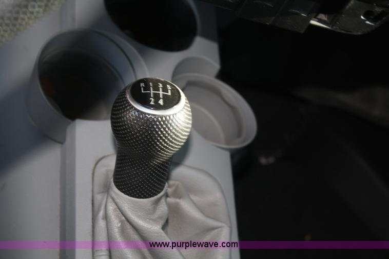 image for item A2071 1999 Volkswagen New Beetle GLS