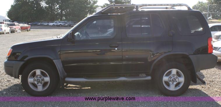 image for item A2073 2001 Nissan Xterra SE SUV