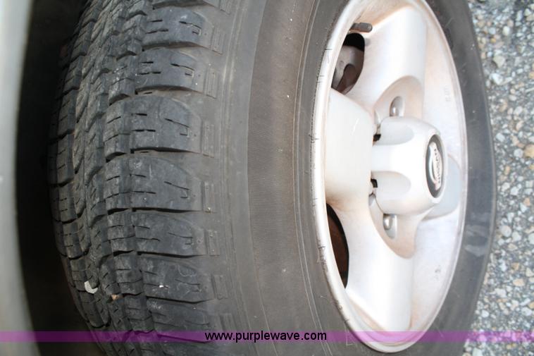 image for item A2073 2001 Nissan Xterra SE SUV