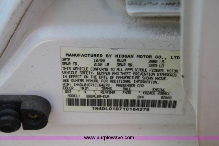 image for item A2074 2001 Nissan Altima GXE