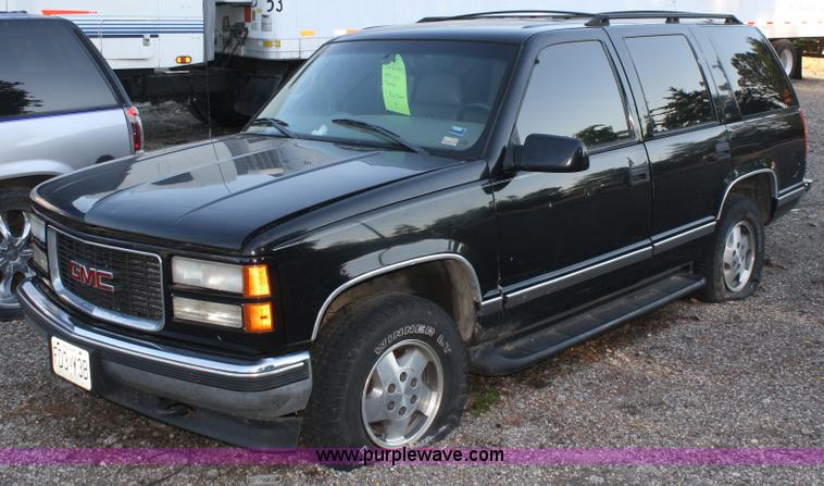 image for item A2075 1999 GMC Yukon 1500 SLT SUV
