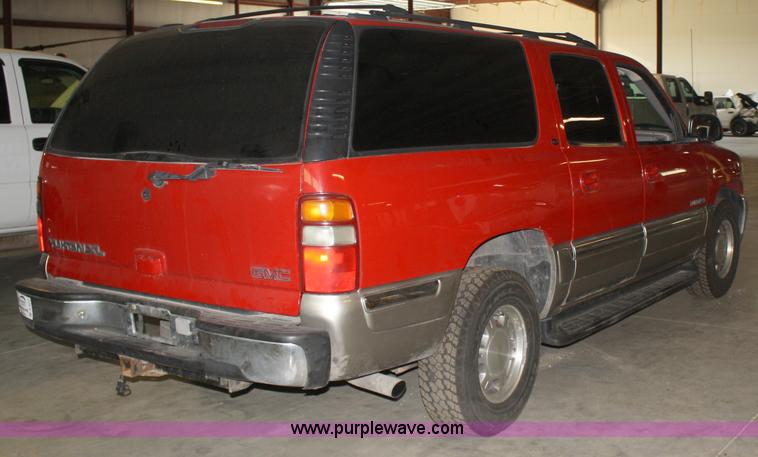 image for item A2077 2000 GMC Yukon XL 1500 SLE SUV