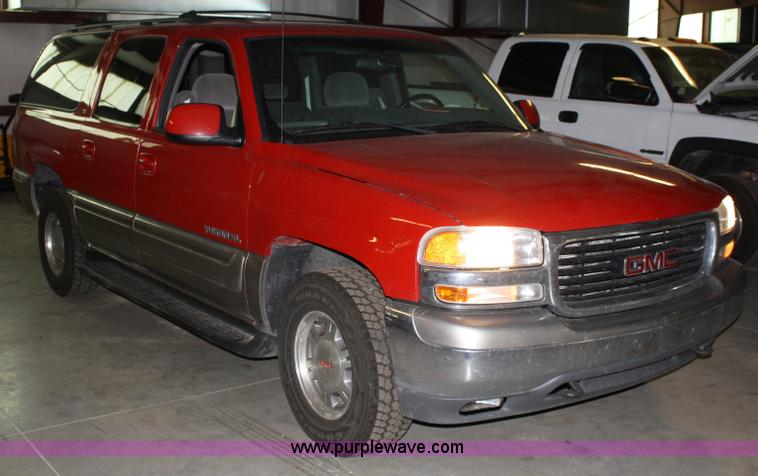 image for item A2077 2000 GMC Yukon XL 1500 SLE SUV