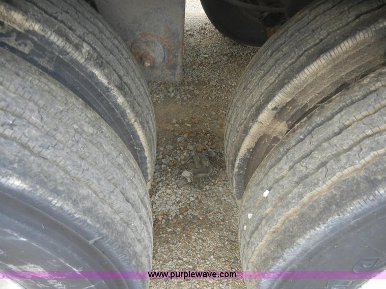 image for item A3073 2000 Great Dane 53' van trailer