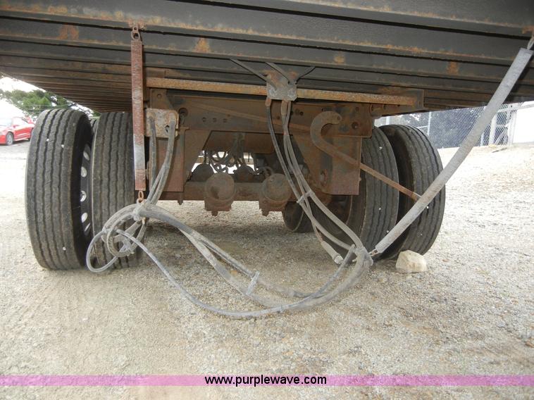 image for item A3073 2000 Great Dane 53' van trailer