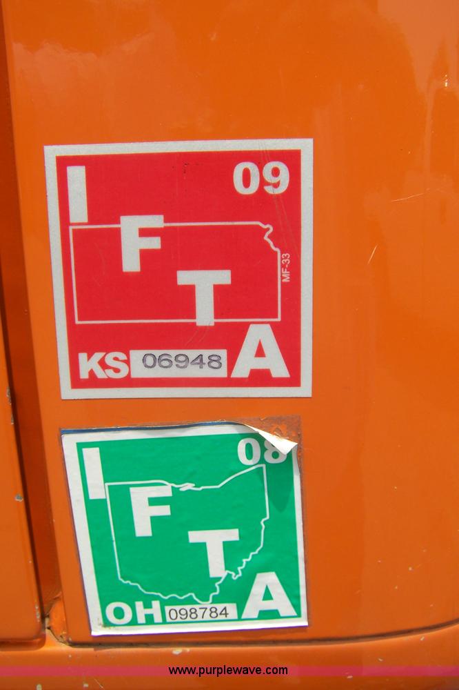 image for item 7348 2002 International 8100 semi truck