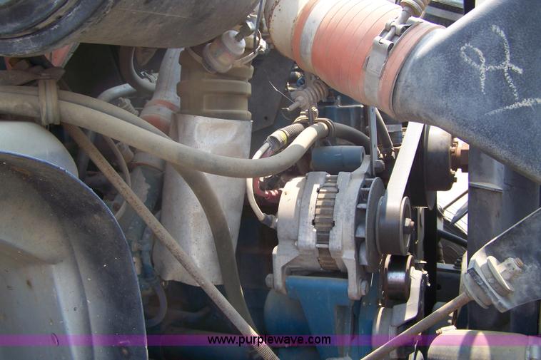 image for item 7348 2002 International 8100 semi truck