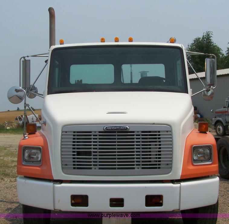 image for item 7350 1996 Freightliner FL70 semi truck
