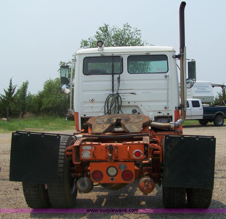 image for item 7350 1996 Freightliner FL70 semi truck