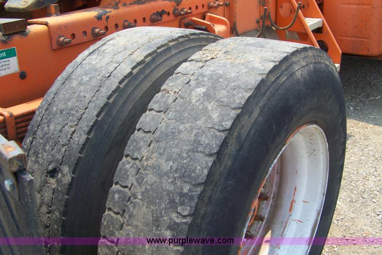 image for item 7350 1996 Freightliner FL70 semi truck