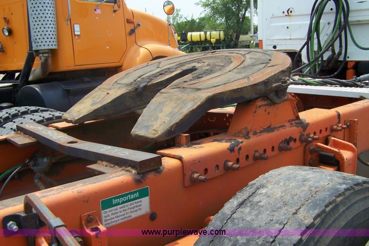 image for item 7350 1996 Freightliner FL70 semi truck