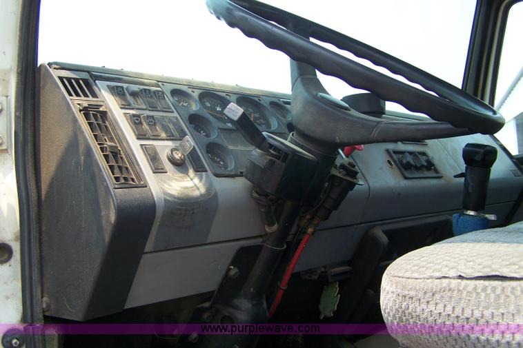 image for item 7350 1996 Freightliner FL70 semi truck