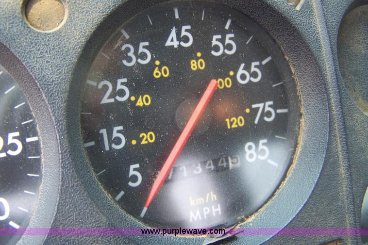 image for item 7350 1996 Freightliner FL70 semi truck