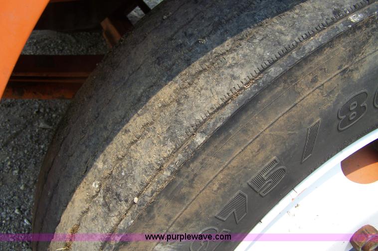 image for item 7350 1996 Freightliner FL70 semi truck