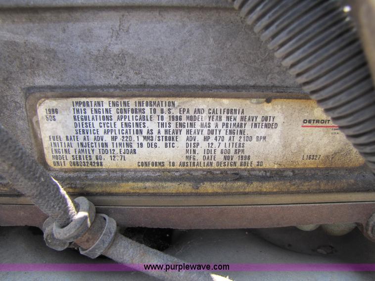 image for item 8279 1997 Volvo WIA semi truck