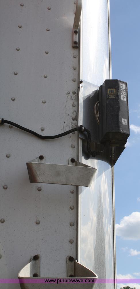 image for item A2011 1998 Utility Trailers 53' reefer trailer