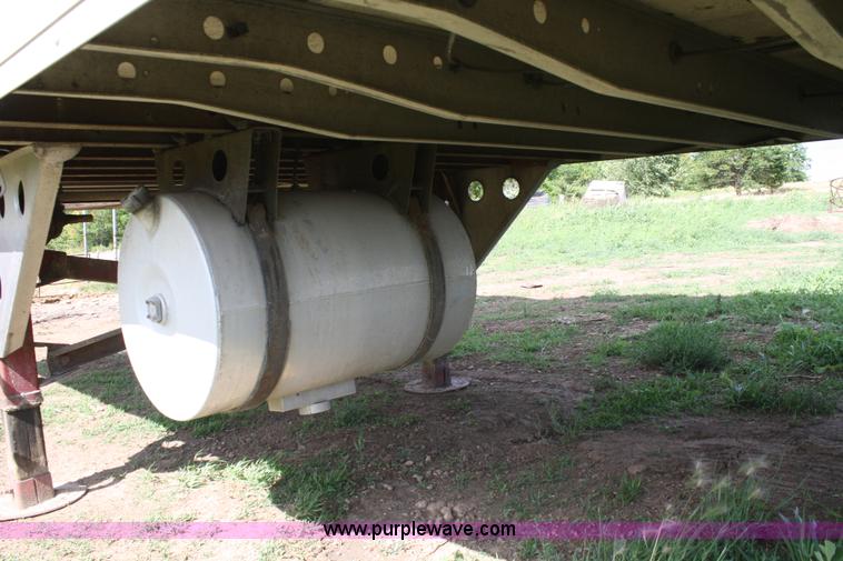 image for item A2011 1998 Utility Trailers 53' reefer trailer