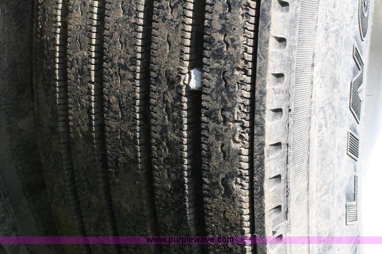 image for item A2011 1998 Utility Trailers 53' reefer trailer