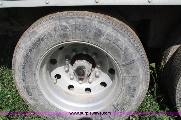 image for item A2011 1998 Utility Trailers 53' reefer trailer