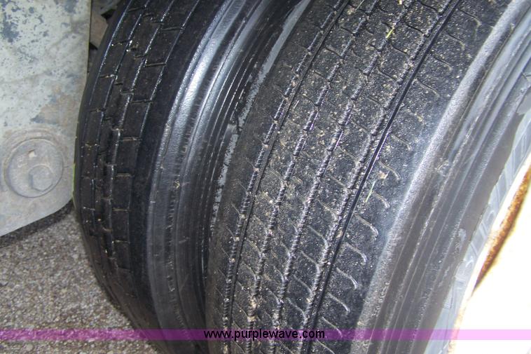 image for item A4583 1998 Great Dane box trailer