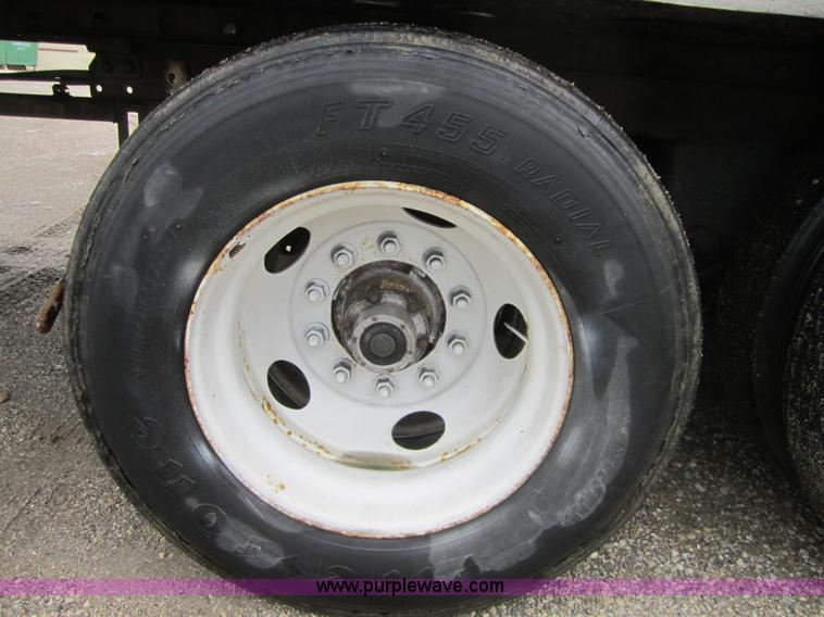 image for item A4791 1998 Utility VS2R 53' reefer trailer