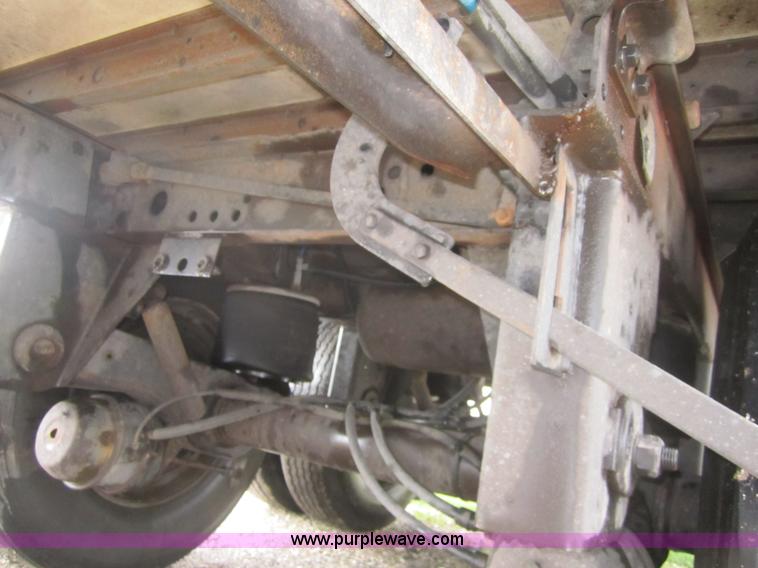 image for item A4791 1998 Utility VS2R 53' reefer trailer