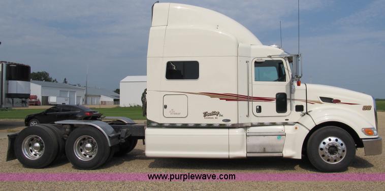 image for item A5474 2009 Peterbilt 386 semi truck