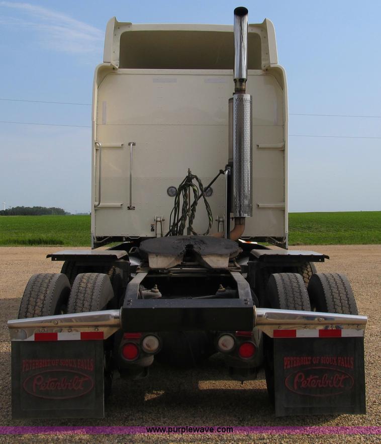 image for item A5474 2009 Peterbilt 386 semi truck