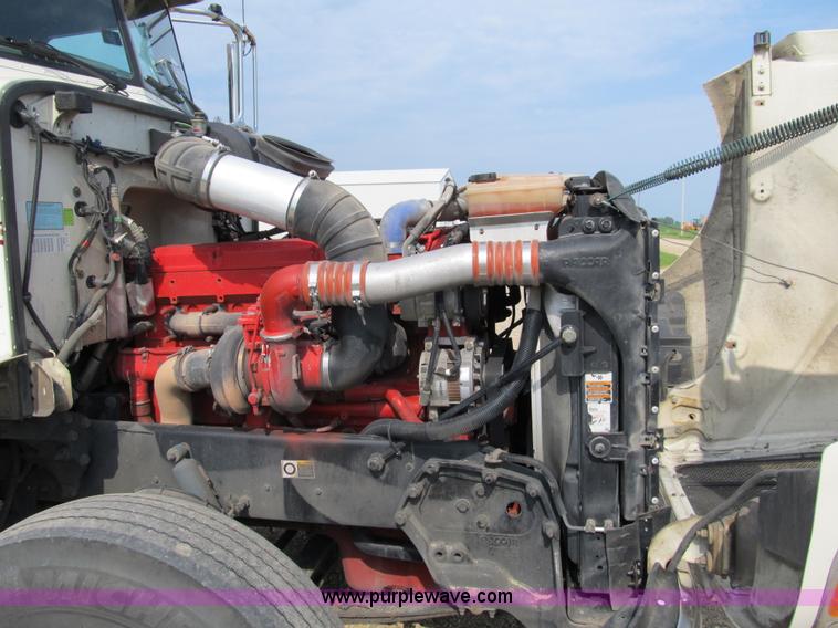 image for item A5474 2009 Peterbilt 386 semi truck