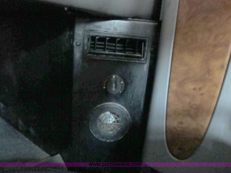 image for item A5474 2009 Peterbilt 386 semi truck