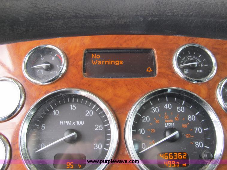 image for item A5474 2009 Peterbilt 386 semi truck