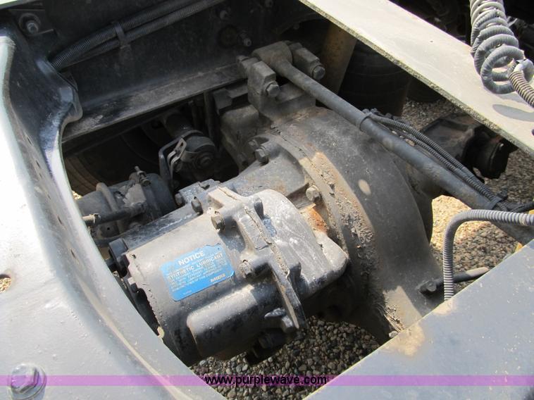 image for item A5474 2009 Peterbilt 386 semi truck