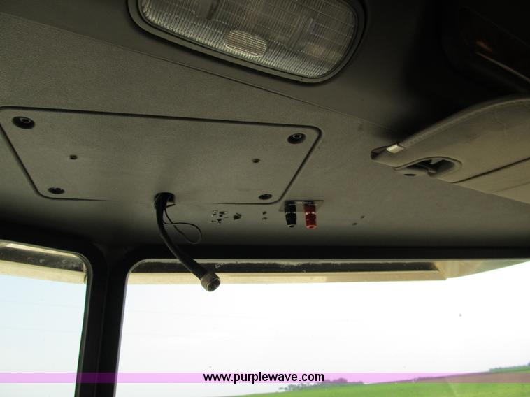 image for item A5474 2009 Peterbilt 386 semi truck