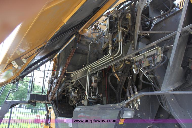 image for item A2010 2006 Lexion 585R RWA combine