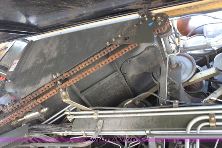 image for item A2010 2006 Lexion 585R RWA combine