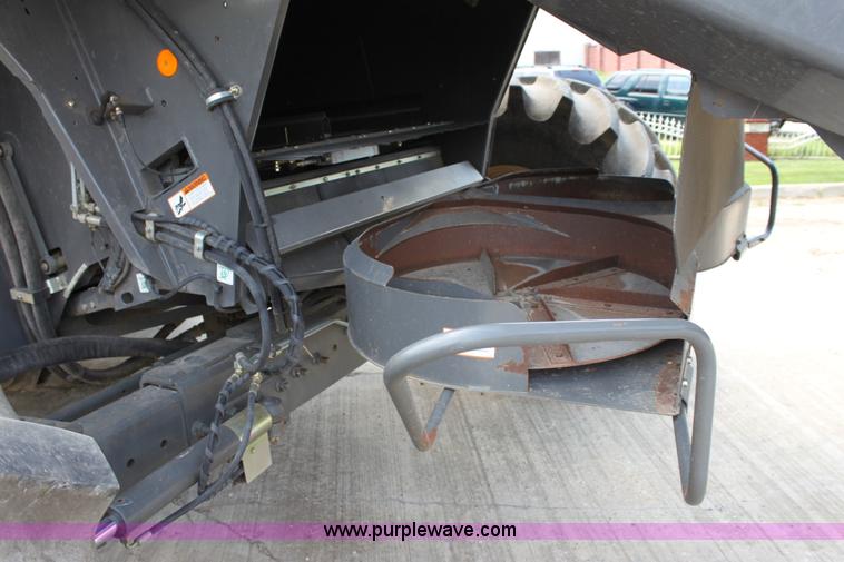 image for item A2010 2006 Lexion 585R RWA combine