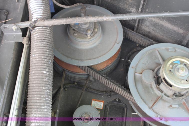 image for item A2010 2006 Lexion 585R RWA combine