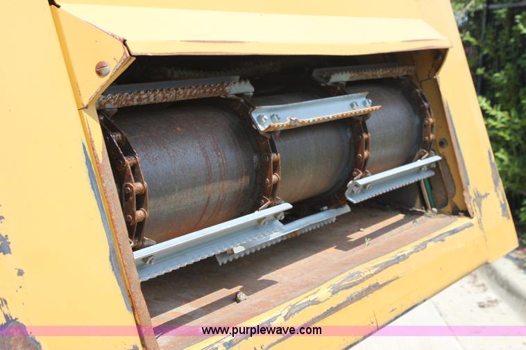 image for item A2010 2006 Lexion 585R RWA combine