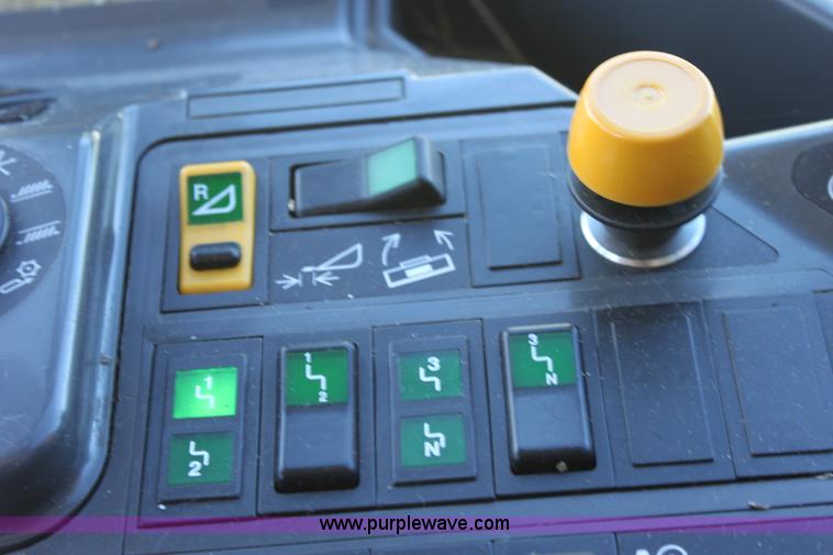 image for item A2012 2006 Lexion 585R RWA combine