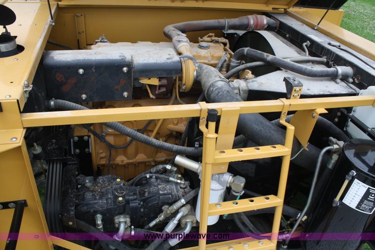 image for item A2015 2005 Challenger 660 RWA combine