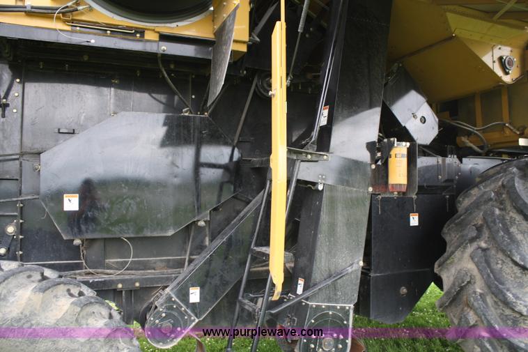 image for item A2015 2005 Challenger 660 RWA combine