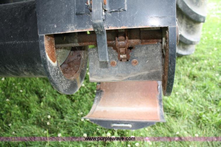 image for item A2015 2005 Challenger 660 RWA combine