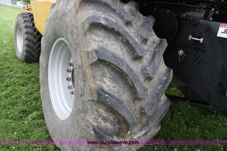 image for item A2015 2005 Challenger 660 RWA combine