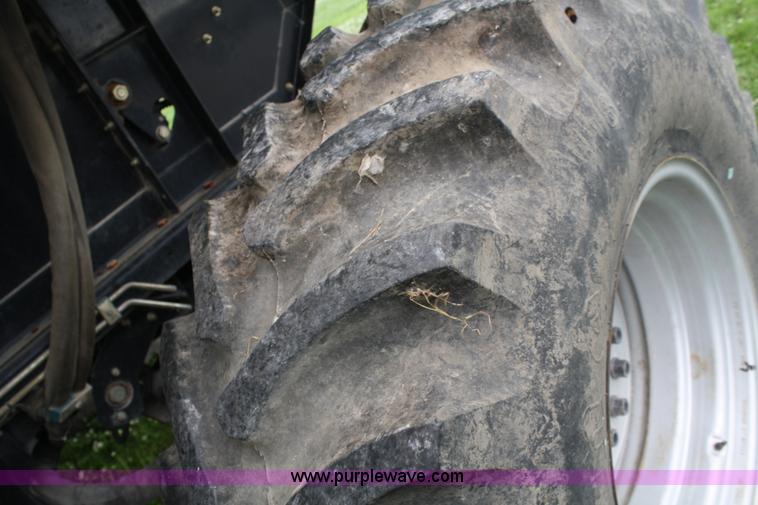 image for item A2015 2005 Challenger 660 RWA combine