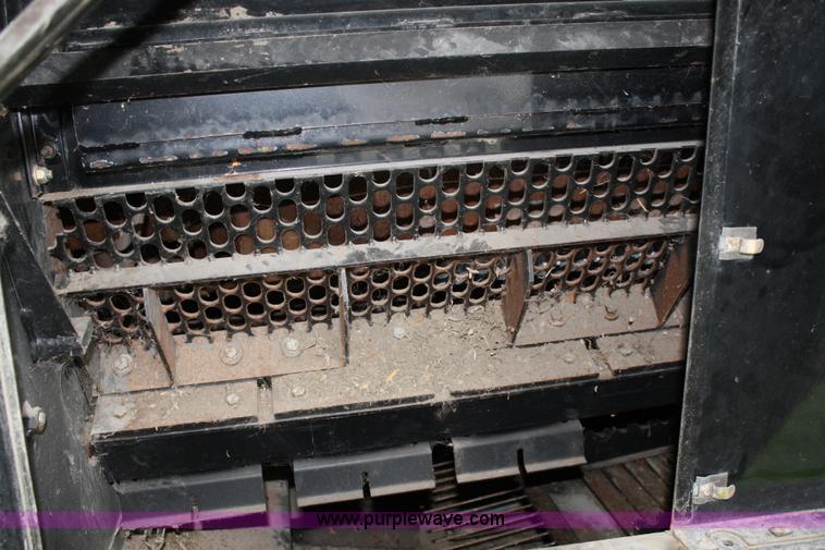 image for item A2015 2005 Challenger 660 RWA combine