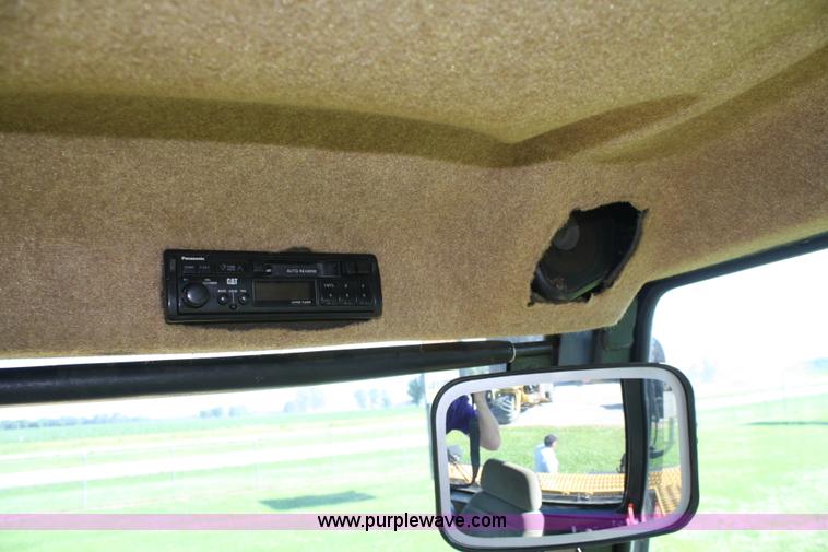 image for item A2021 1995 Caterpillar Challenger 65C tractor