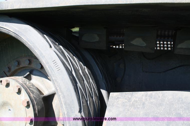 image for item A2021 1995 Caterpillar Challenger 65C tractor